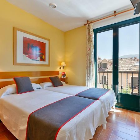 Casa Rural La Chata By Vivere Stays Valsain Eksteriør billede