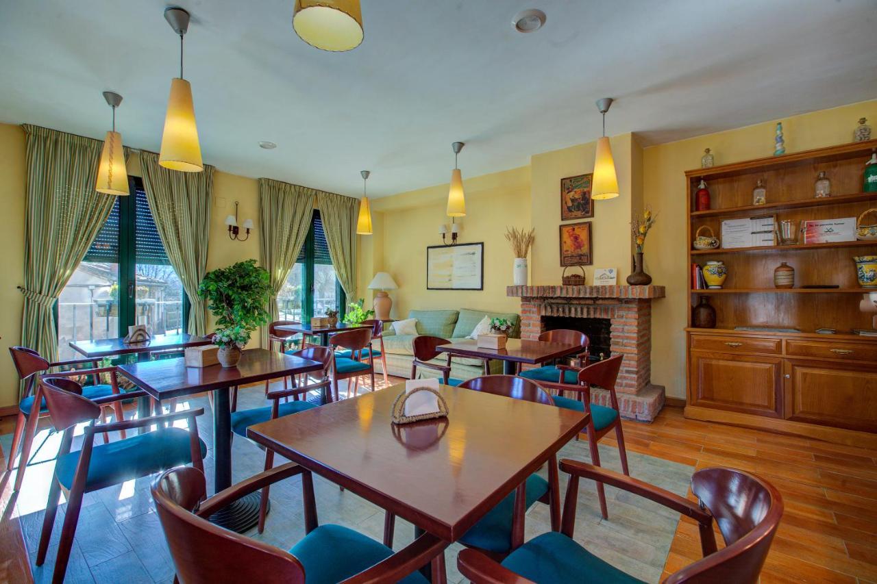 Casa Rural La Chata By Vivere Stays Valsain Eksteriør billede