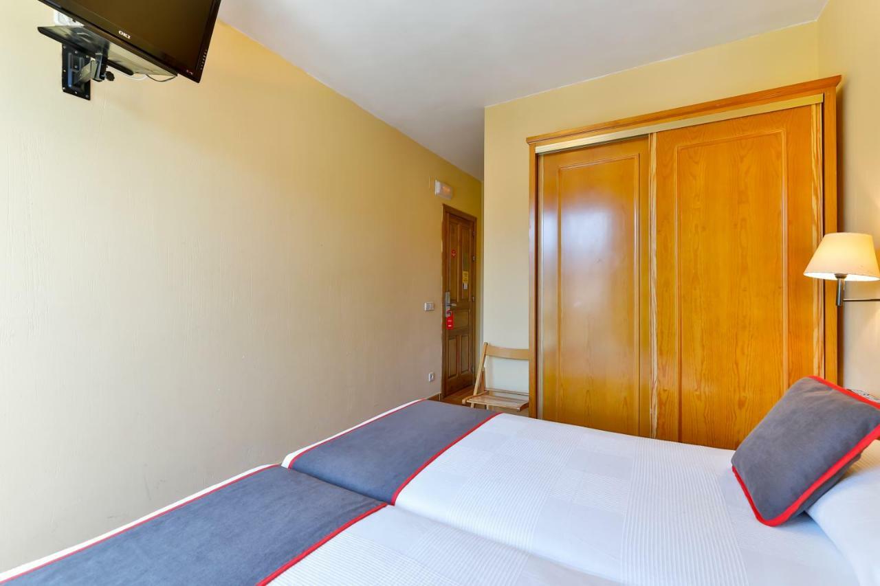 Casa Rural La Chata By Vivere Stays Valsain Eksteriør billede